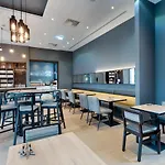 Premier Inn Regensburg City Centre